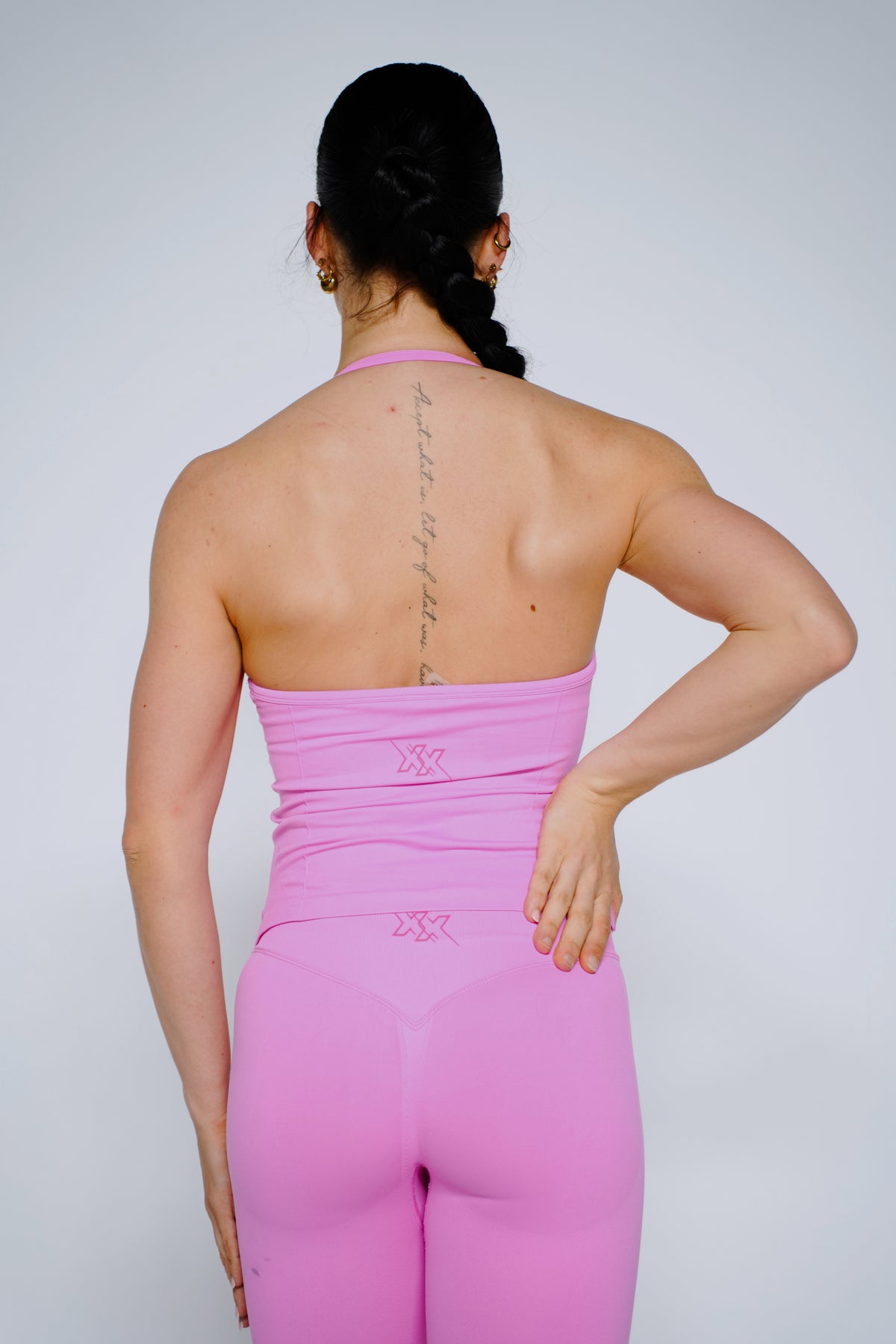 Next Extreme StrongHer V-Top in Hot Pink, sporttop dames, productfoto 2