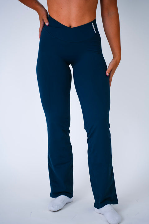 Next Extreme Flare Leggings in Abyss Blue, sportlegging dames, productfoto 2