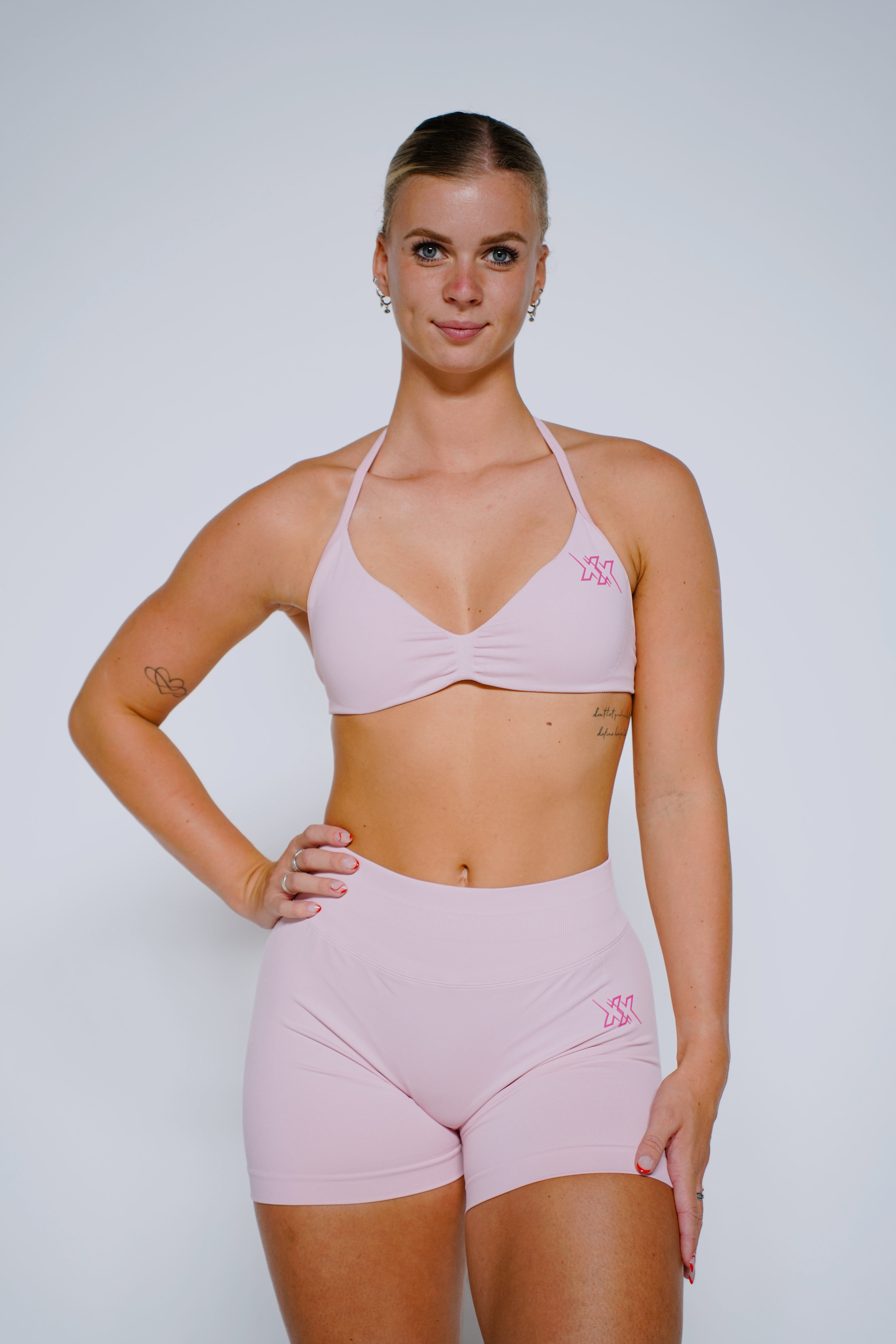 StrongHer Bra – Blush Pink